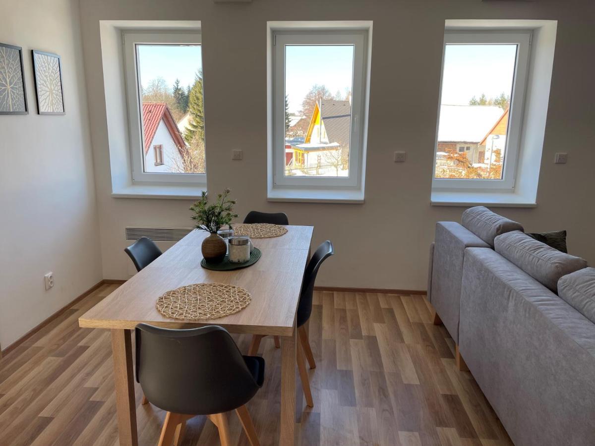 Apartman Studnice Na Vysocine โนเวมิสโต นา โมราเวีย ภายนอก รูปภาพ