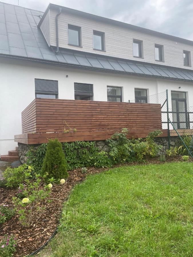 Apartman Studnice Na Vysocine โนเวมิสโต นา โมราเวีย ภายนอก รูปภาพ